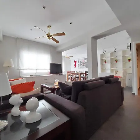 Apartmán Espacioso, Centrico Y Cercano A La Playa. *